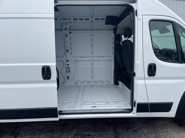 New 2026 RAM ProMaster 2500 w/ Convenience Group image 17