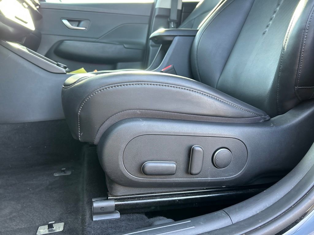 Used 2024 Hyundai Kona Limited image 14