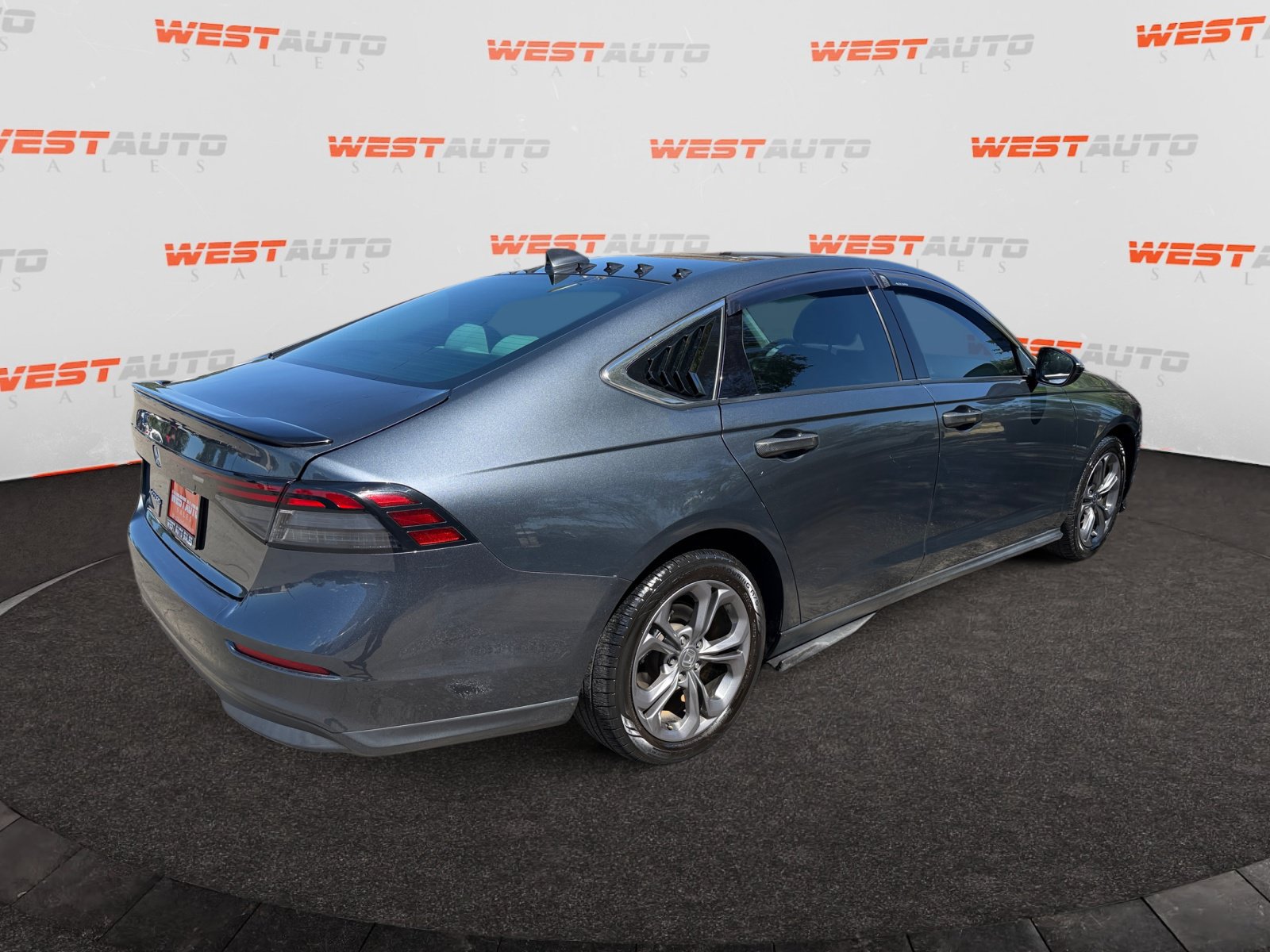 Used 2023 Honda Accord EX image 5