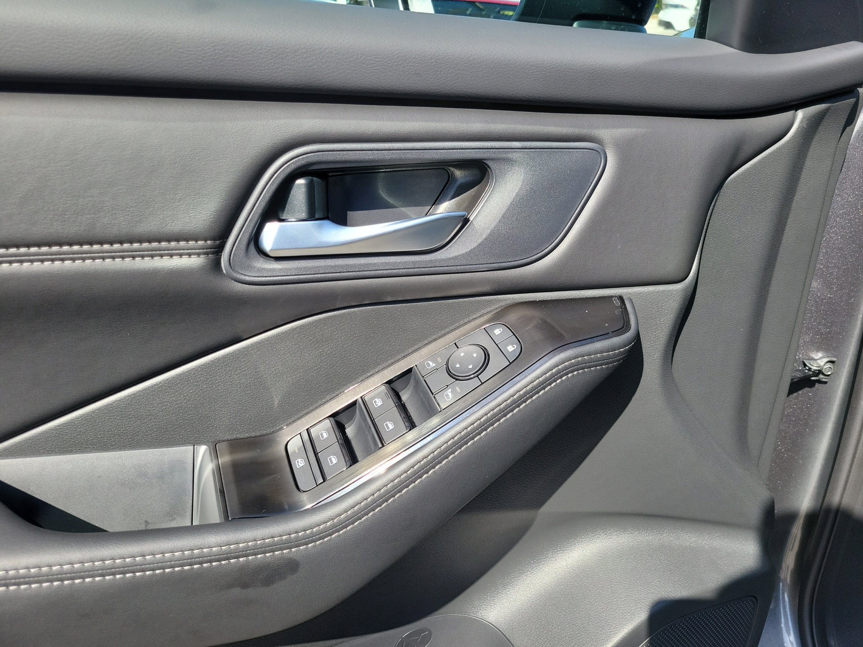 New 2026 Nissan Rogue Dark Armor FWD image 16