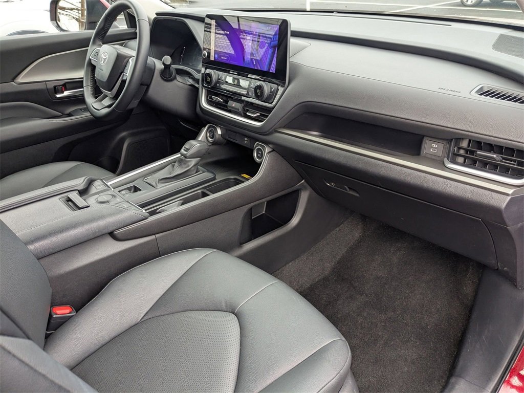 Used 2025 Toyota Grand Highlander AWD image 37