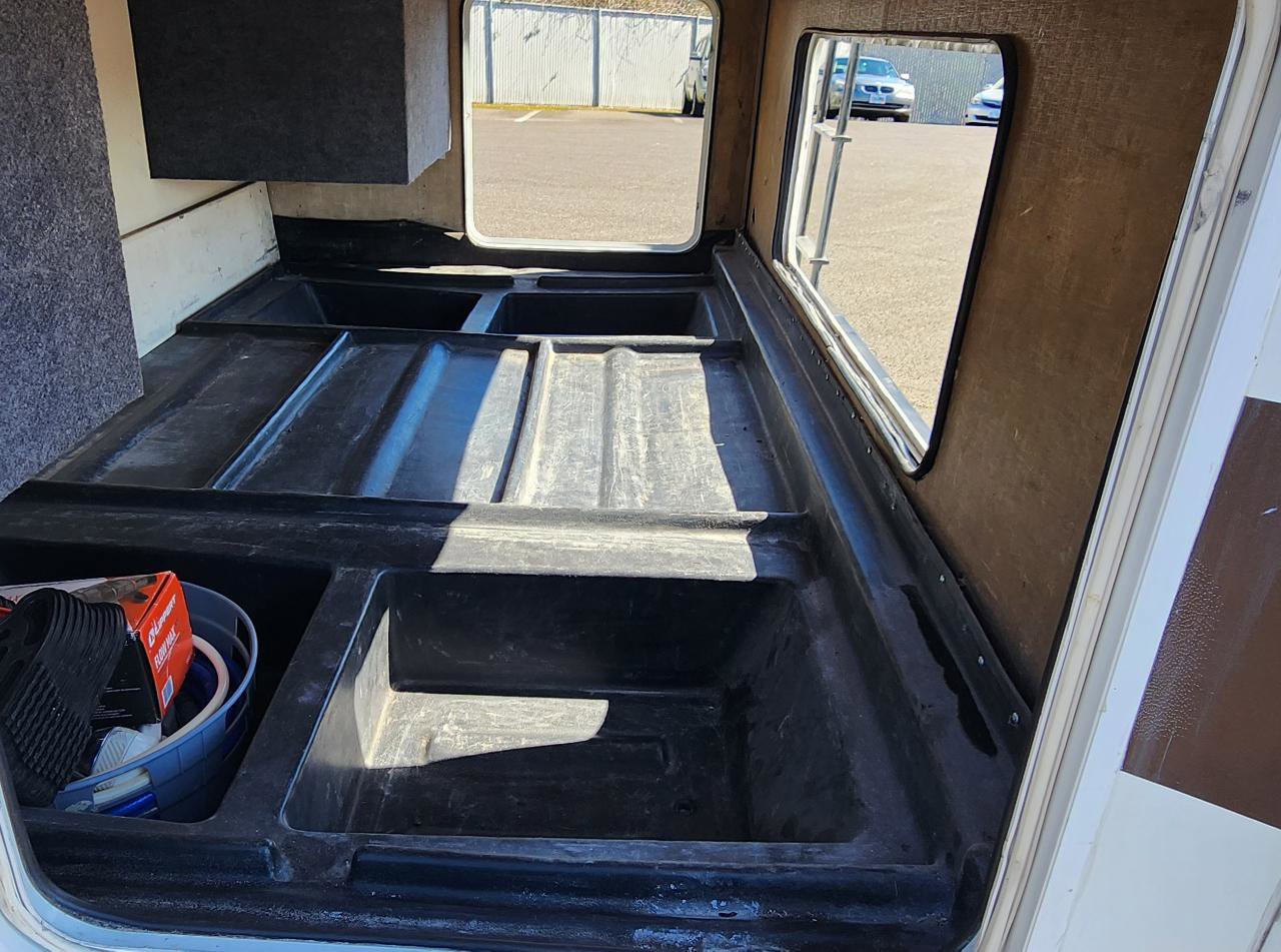 Used 2013 Chevrolet Express 4500 w/ RV Package RWD image 9
