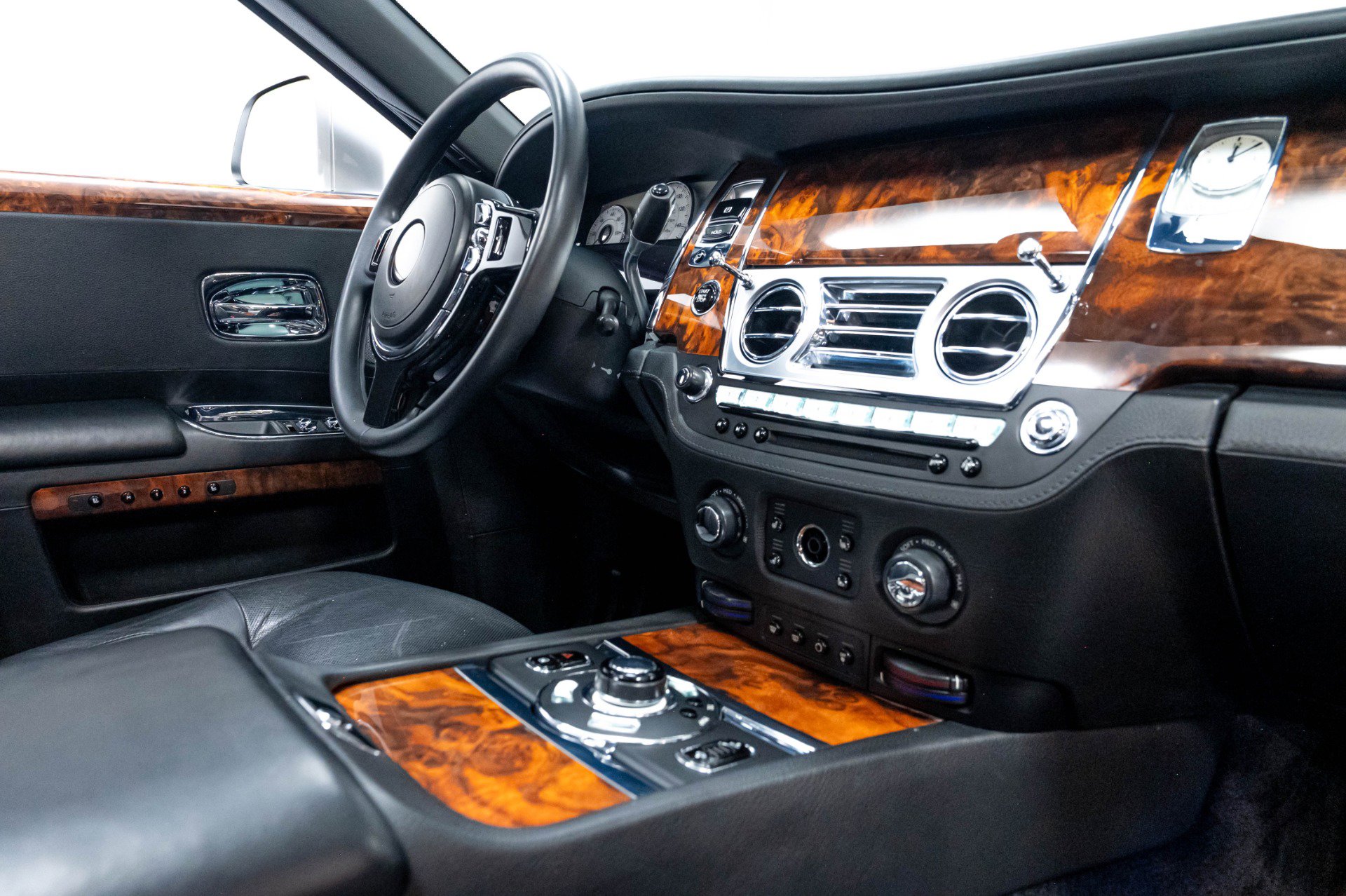 Used 2012 Rolls-Royce Ghost RWD image 28