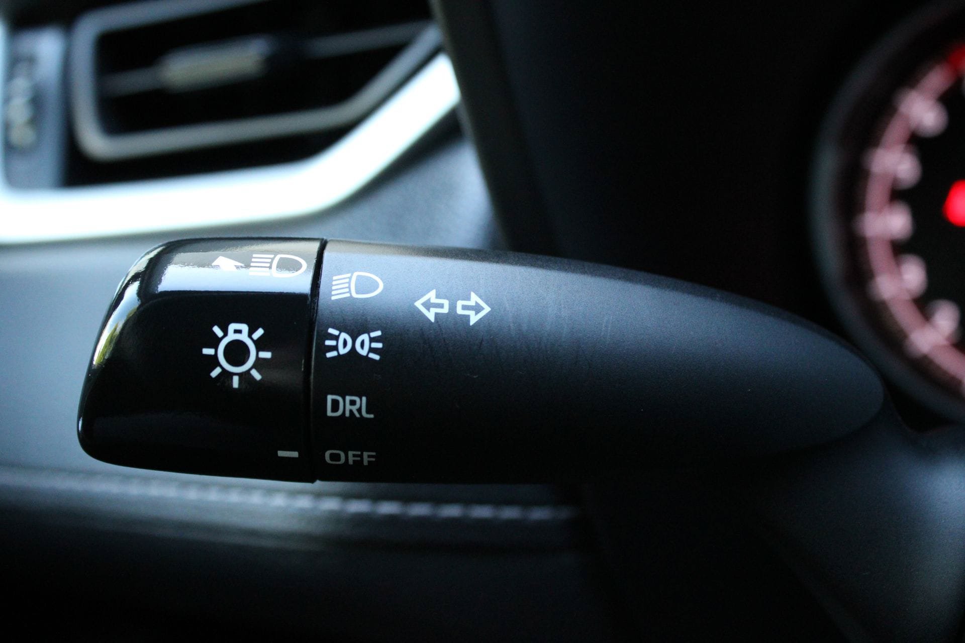Used 2023 Toyota RAV4 LE FWD image 24