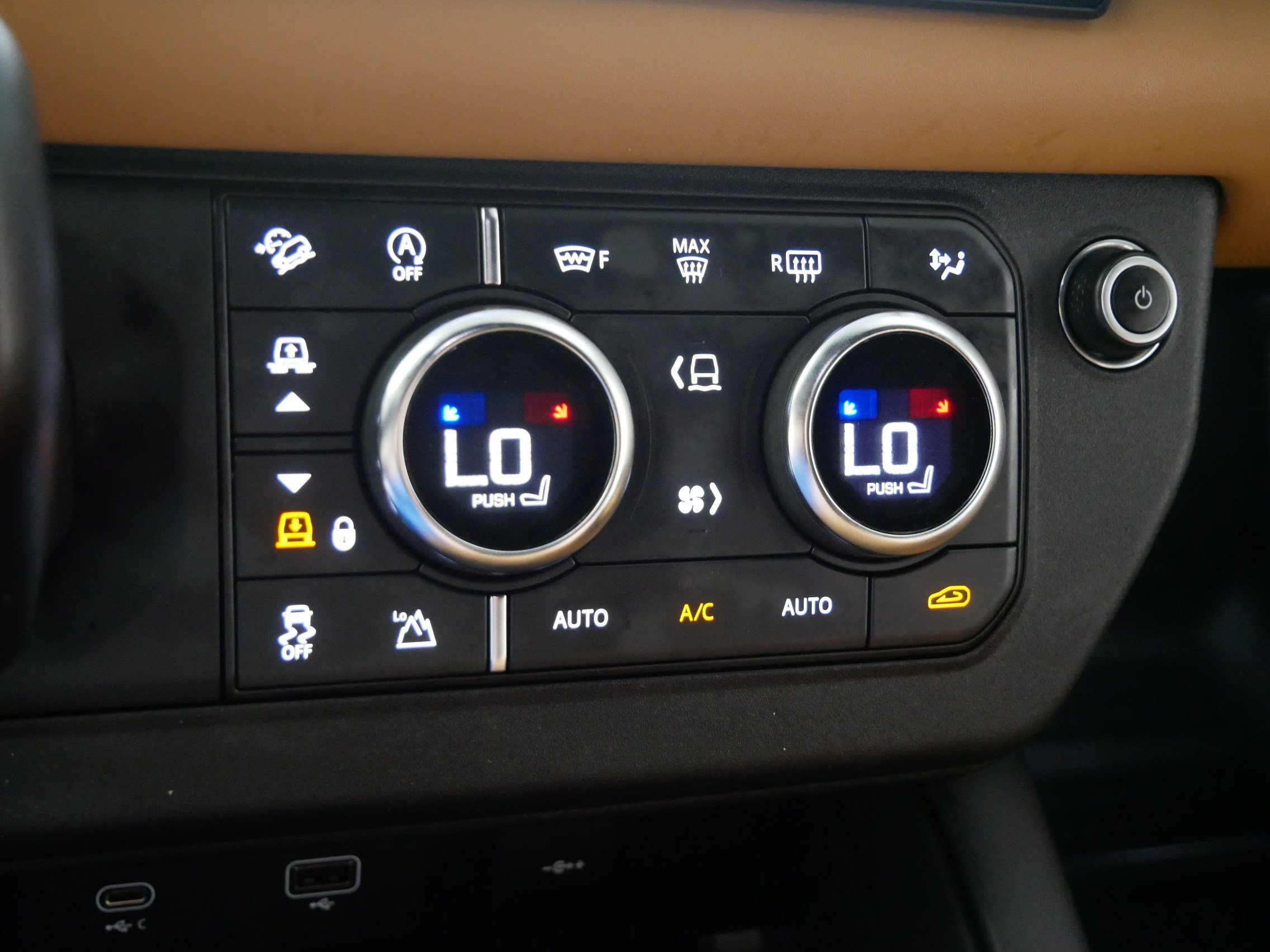 Used 2023 Land Rover Defender 110 V8 AWD/4WD image 23