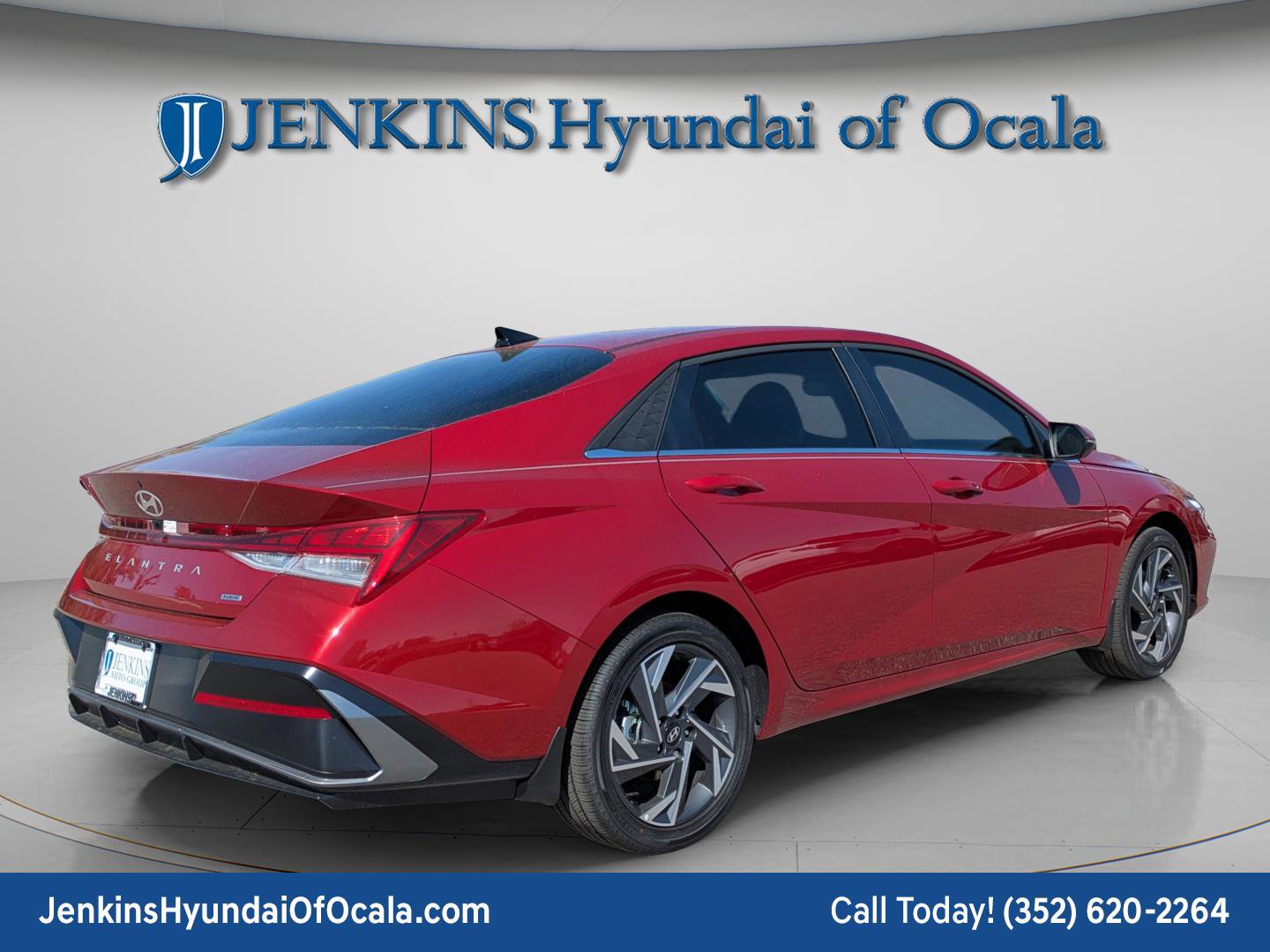 Used 2025 Hyundai Elantra Limited image 3
