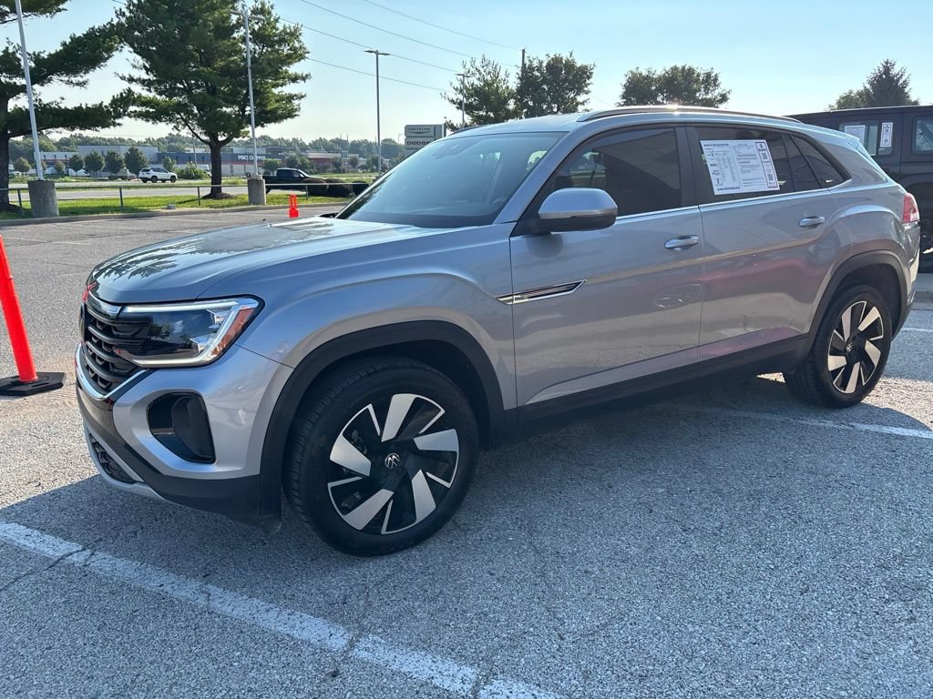 Used 2026 Volkswagen Atlas Cross Sport SE AWD/4WD image 14