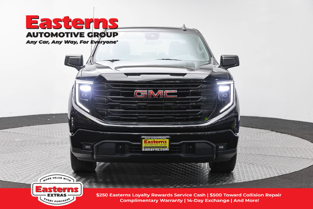 Used 2023 GMC Sierra 1500 Elevation AWD/4WD image 3