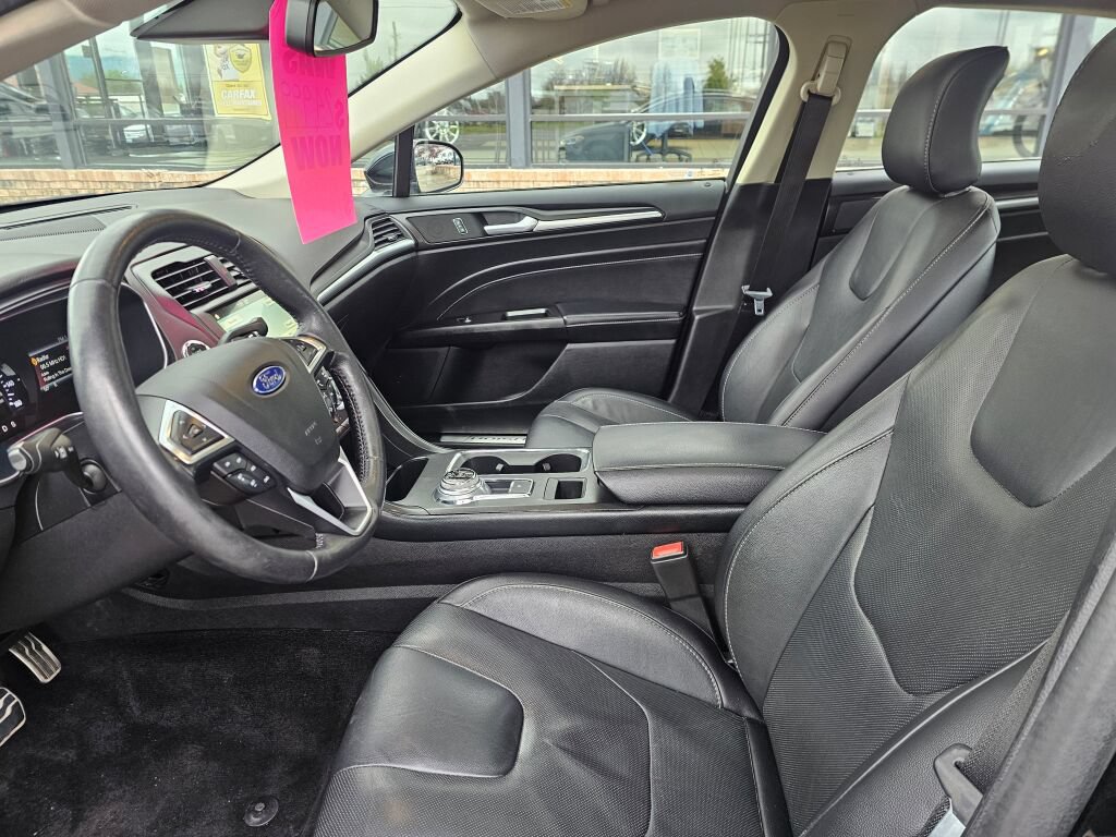 Used 2017 Ford Fusion Titanium AWD/4WD image 17
