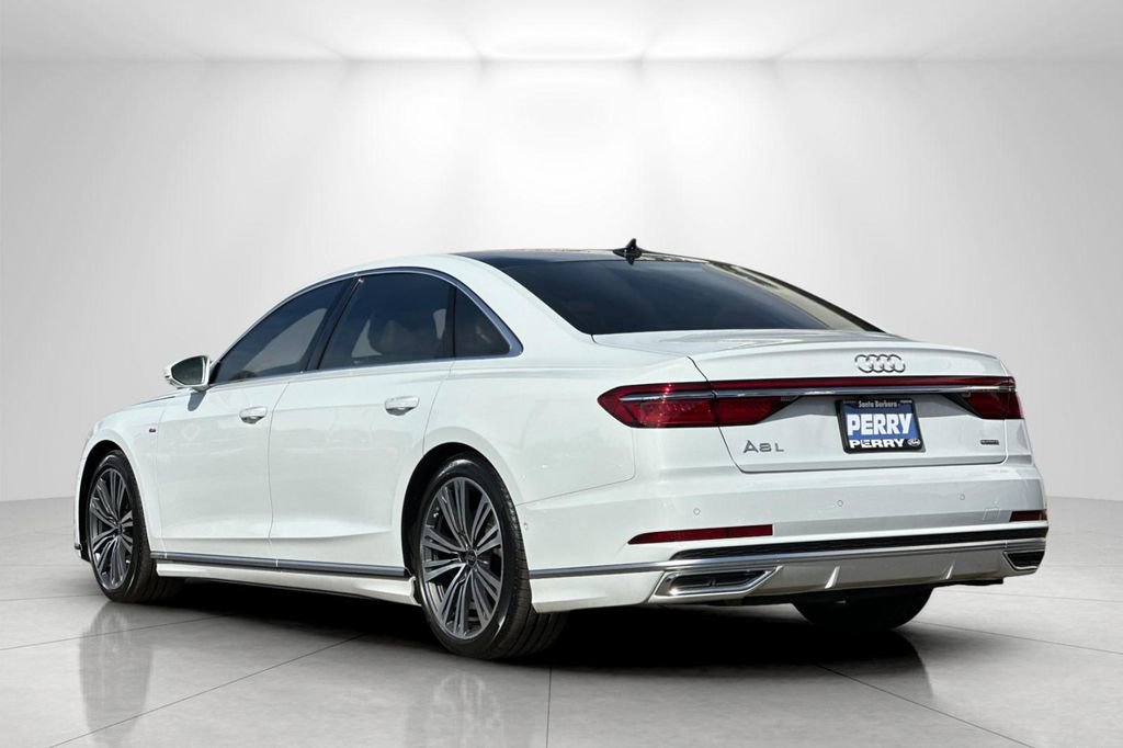 Used 2021 Audi A8 L 4.0T image 6