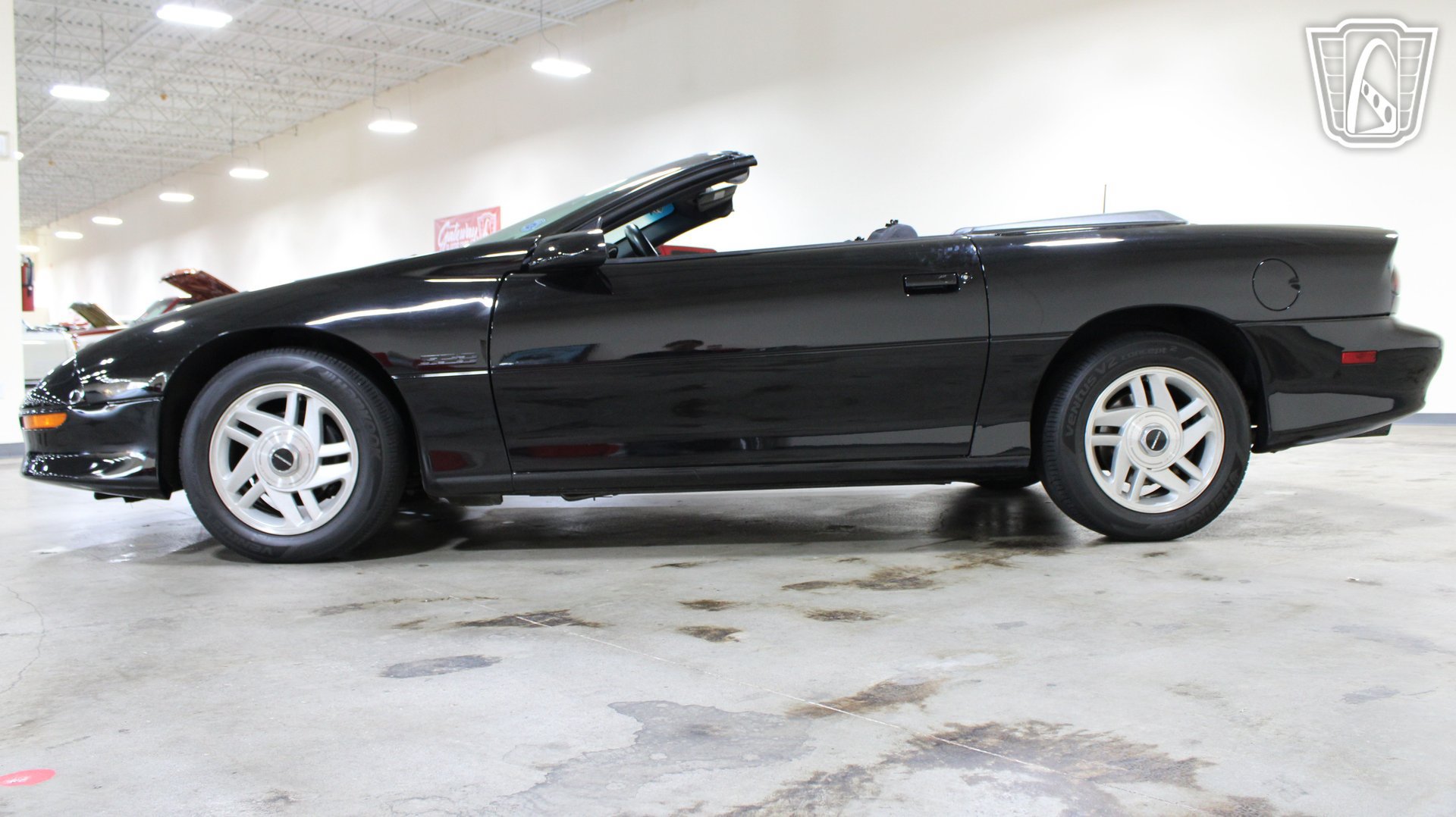 Used 1995 Chevrolet Camaro Z28 RWD image 4