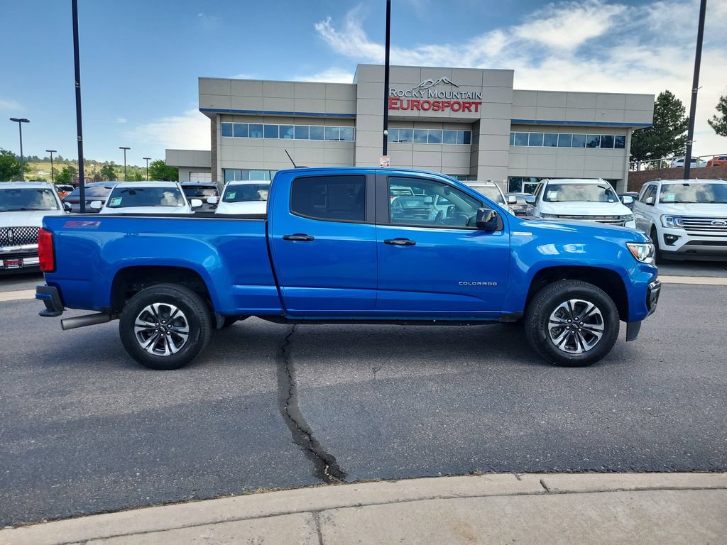 Used 2021 Chevrolet Colorado Z71 w/ Safety Package AWD/4WD image 3