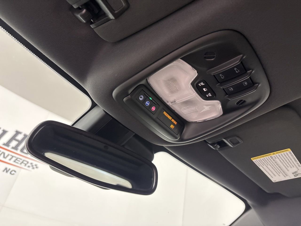 Used 2023 Chevrolet TrailBlazer RS w/ Sun and Liftgate Package FWD image 18