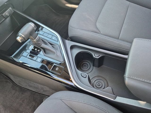 Used 2025 Kia Niro LX FWD image 23