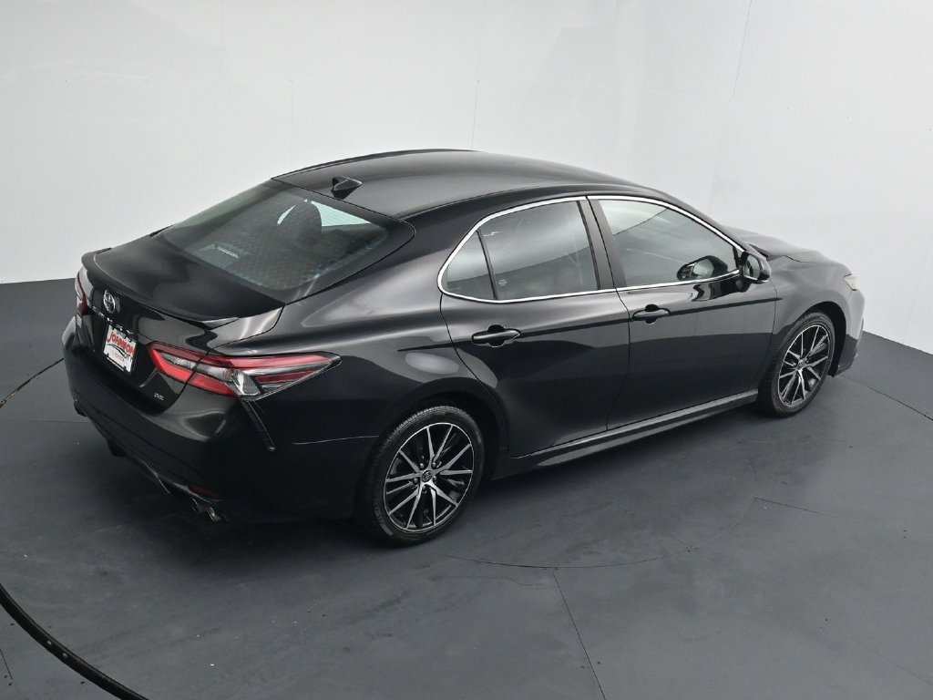 Used 2024 Toyota Camry SE FWD image 31
