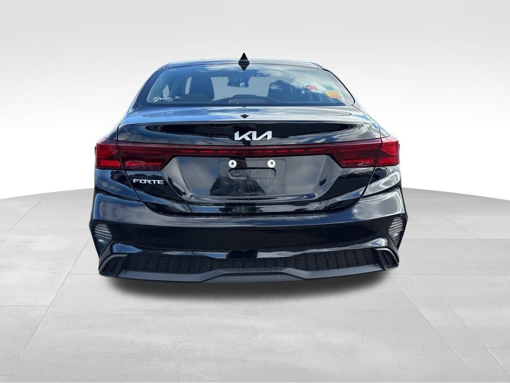Certified 2023 Kia Forte LXS image 9