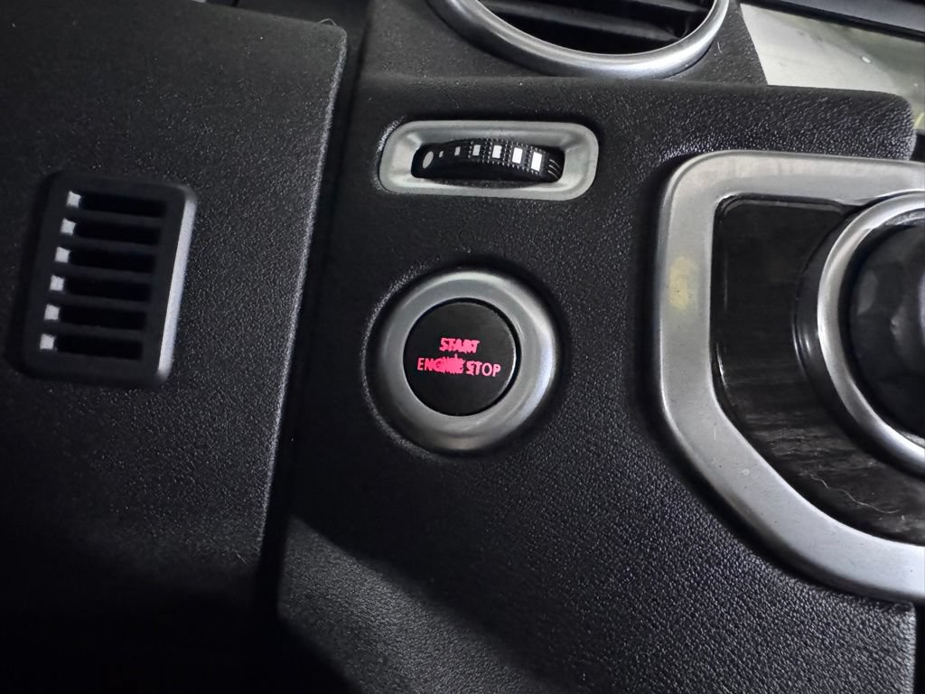 Used 2016 Land Rover LR4 AWD/4WD image 35