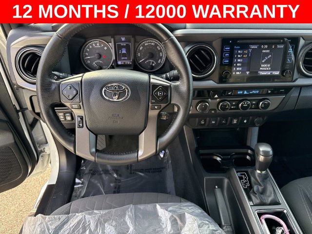Used 2017 Toyota Tacoma TRD Sport AWD/4WD image 18
