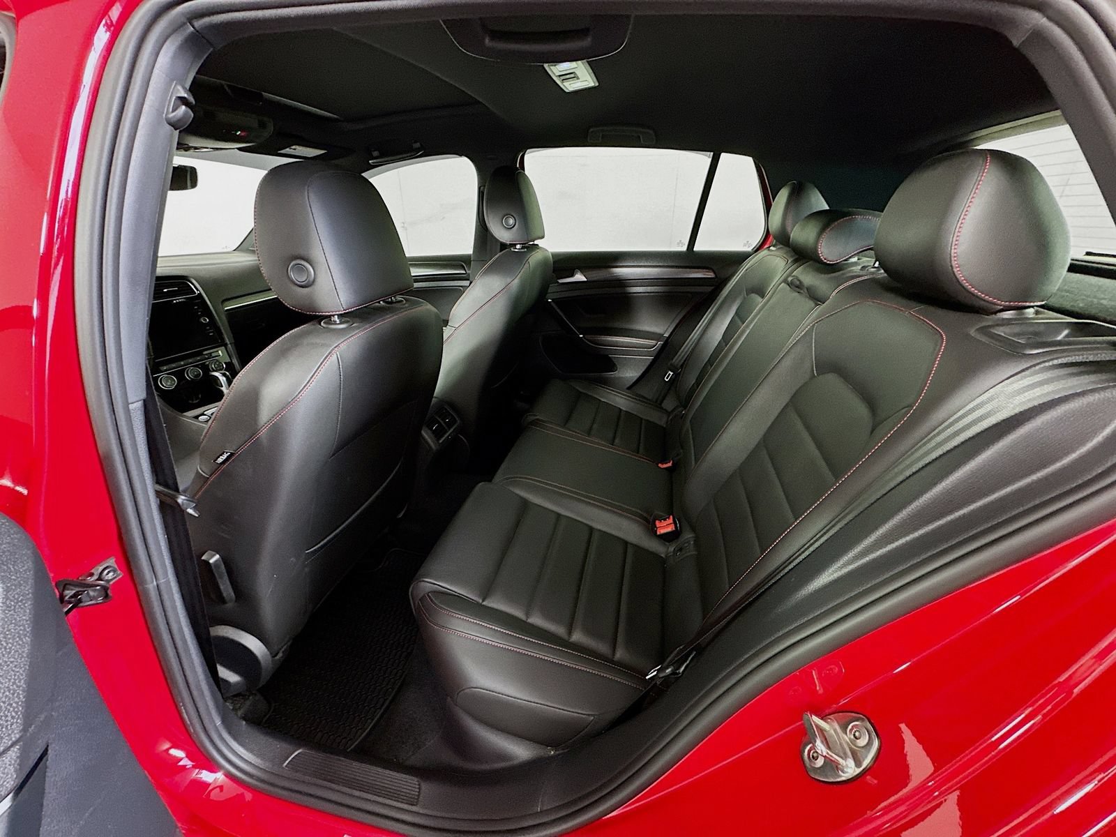 Used 2021 Volkswagen GTI SE FWD image 26