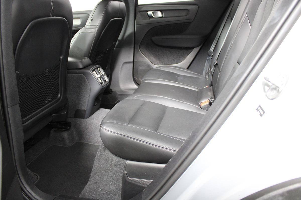 Used 2024 Volvo XC40 B5 Core AWD/4WD image 27
