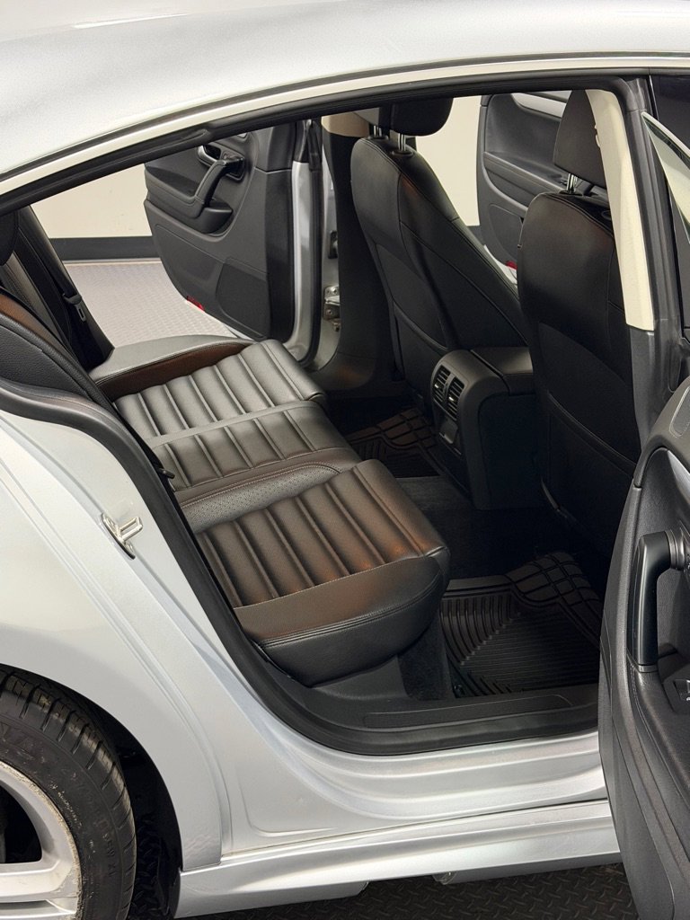 Used 2015 Volkswagen CC R-Line image 10