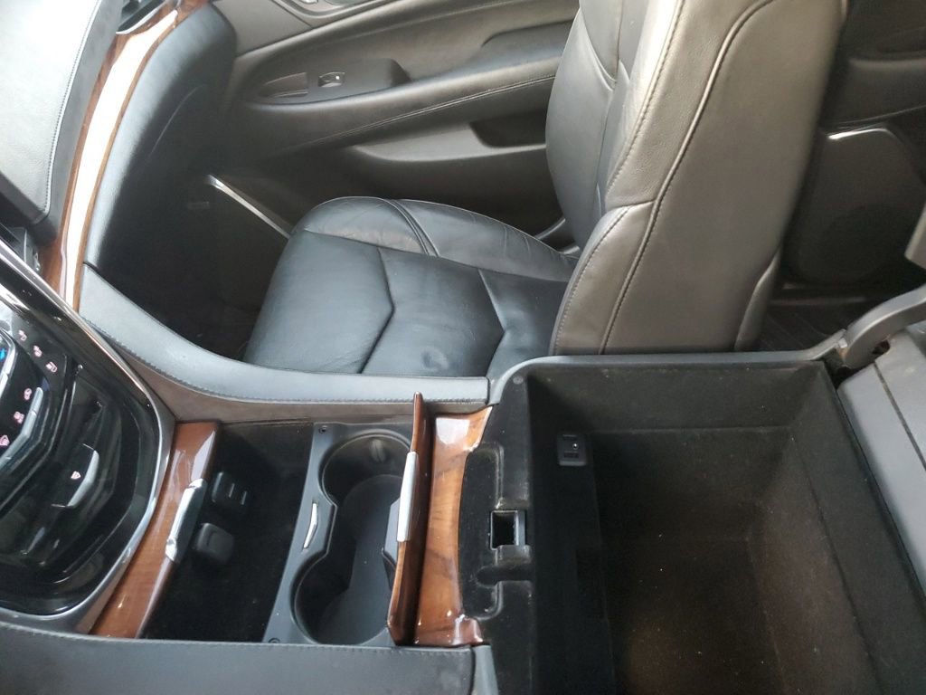 Used 2016 Cadillac Escalade ESV Premium image 25