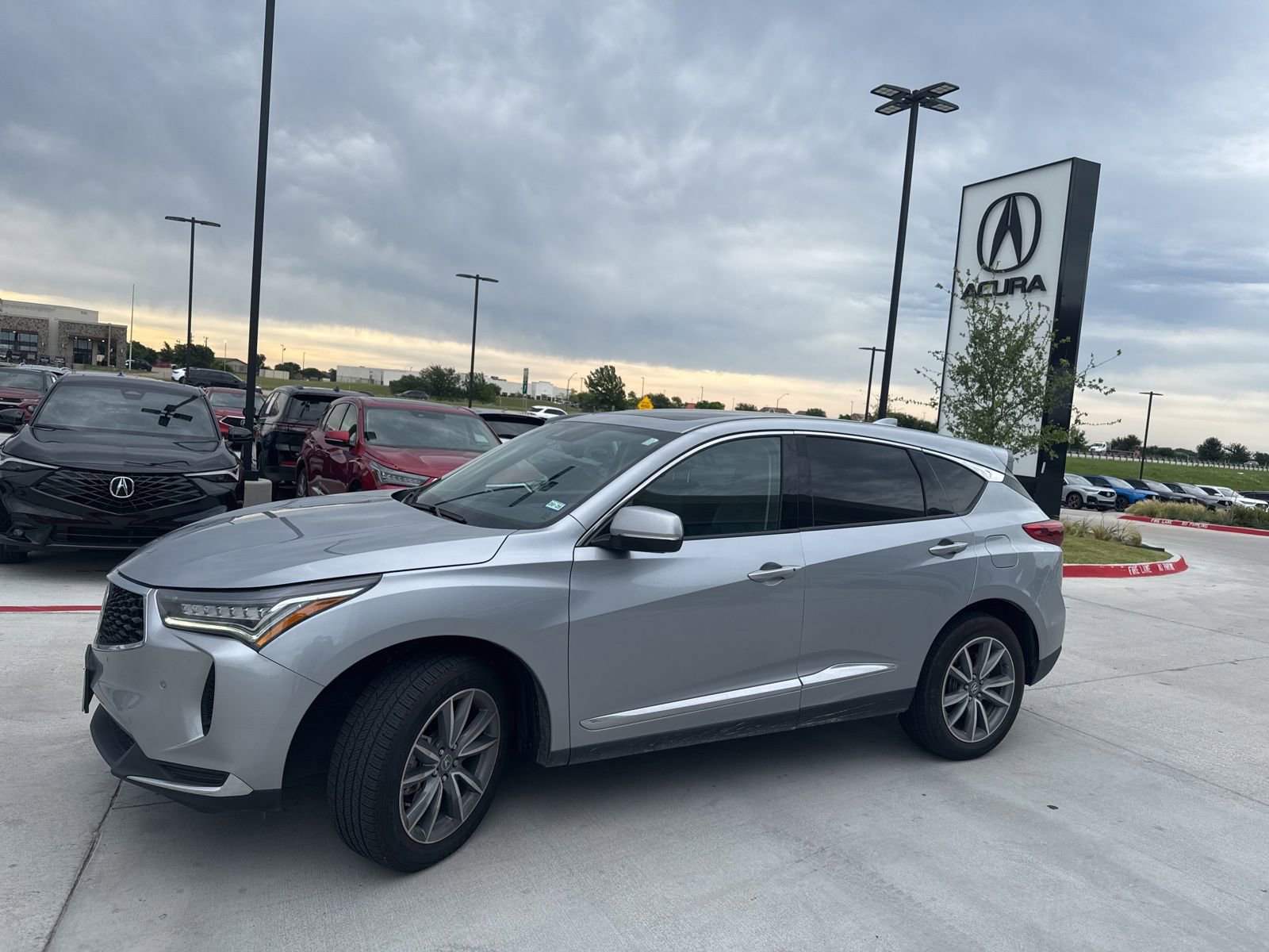 Used 2023 Acura RDX FWD w/ Technology Package image 4