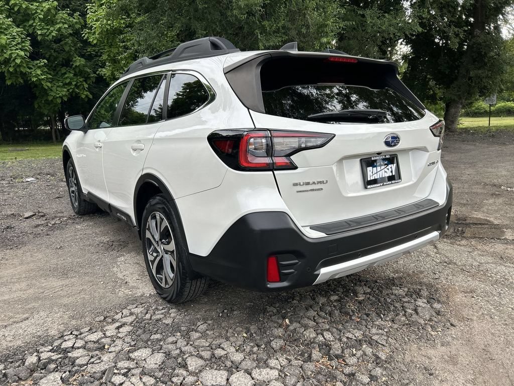 Certified 2022 Subaru Outback Limited AWD/4WD image 6