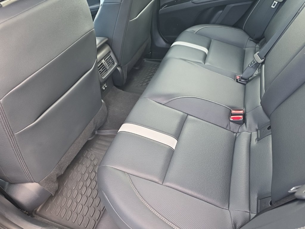 Certified 2025 Toyota Camry SE FWD image 11