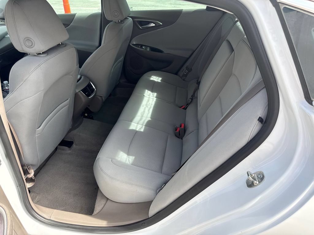 Used 2019 Chevrolet Malibu LT w/ Driver Confidence Package II FWD image 11