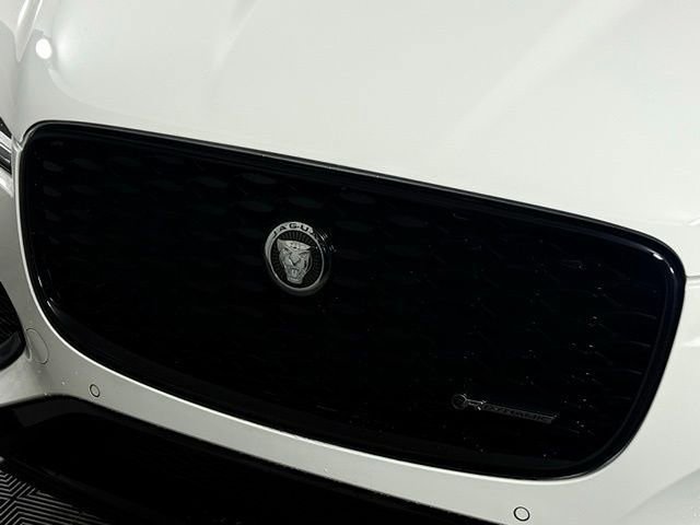 New 2025 Jaguar F-PACE R-Dynamic S image 14