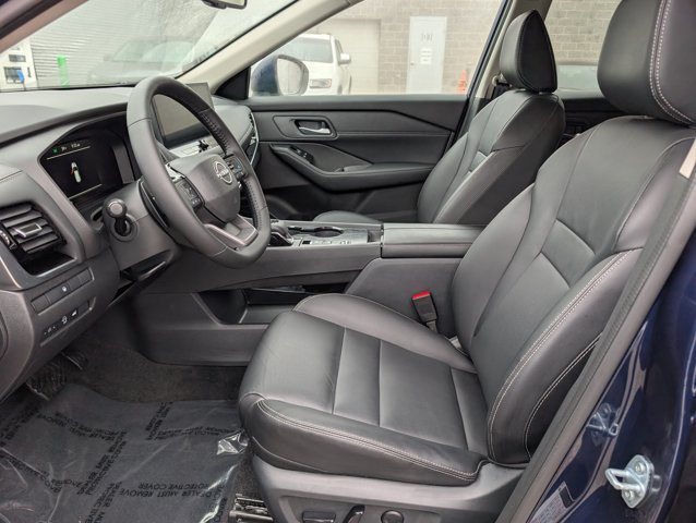 Certified 2025 Nissan Rogue SL FWD image 17