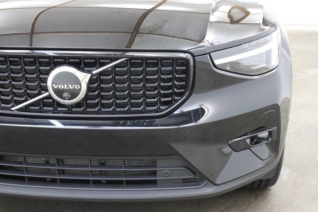 Used 2026 Volvo XC40 B5 Plus AWD/4WD image 8