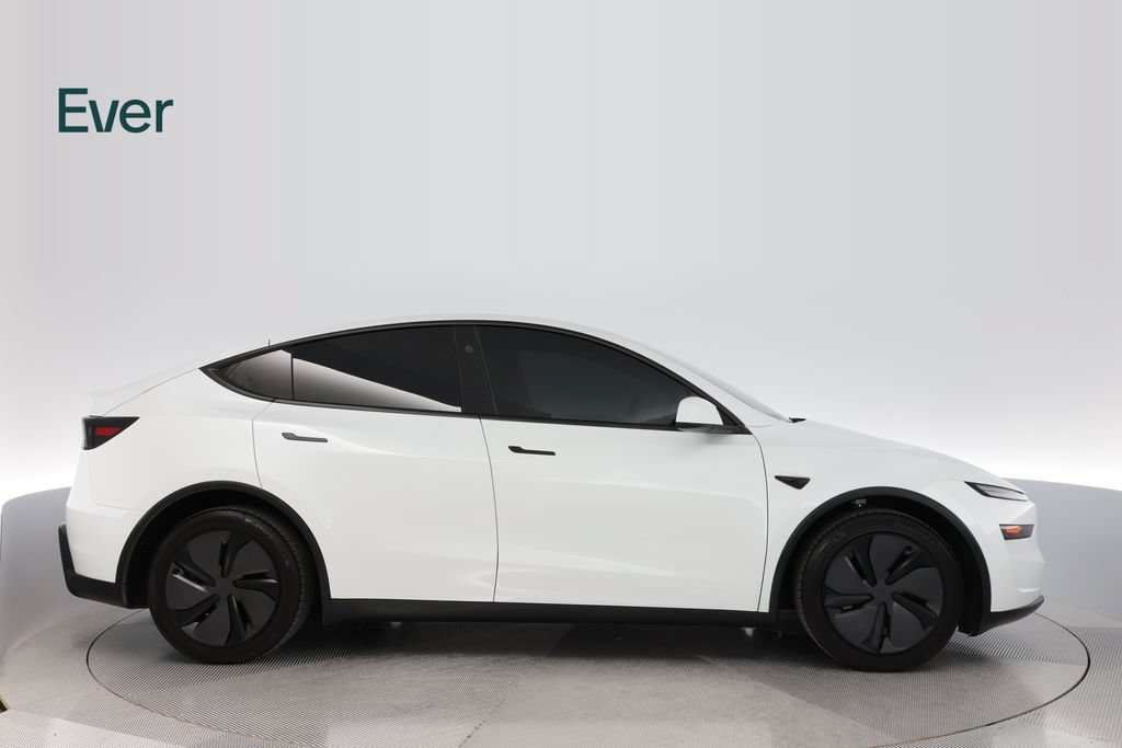Used 2026 Tesla Model Y AWD image 13