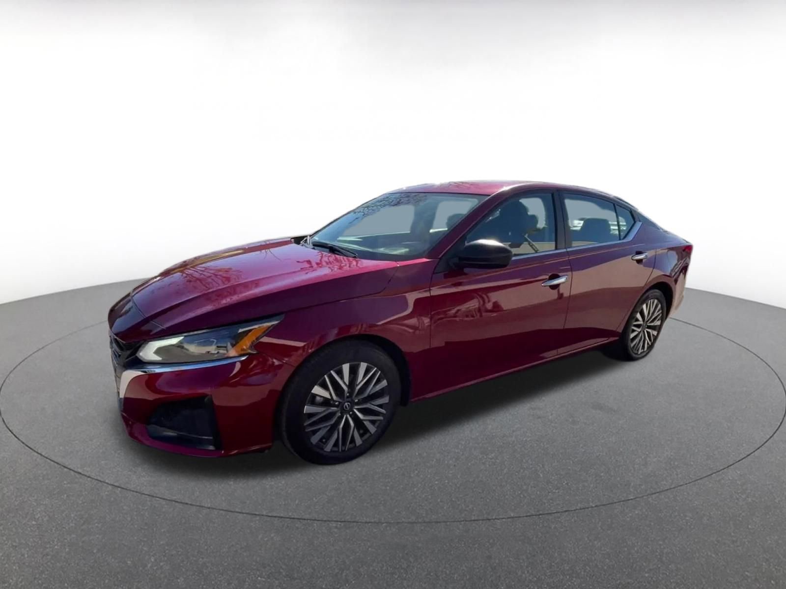 Used 2025 Nissan Altima 2.5 SV image 7