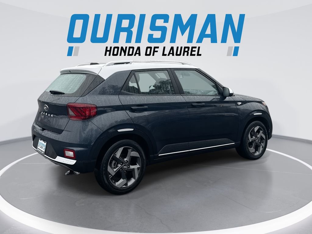 Used 2024 Hyundai Venue Limited image 8