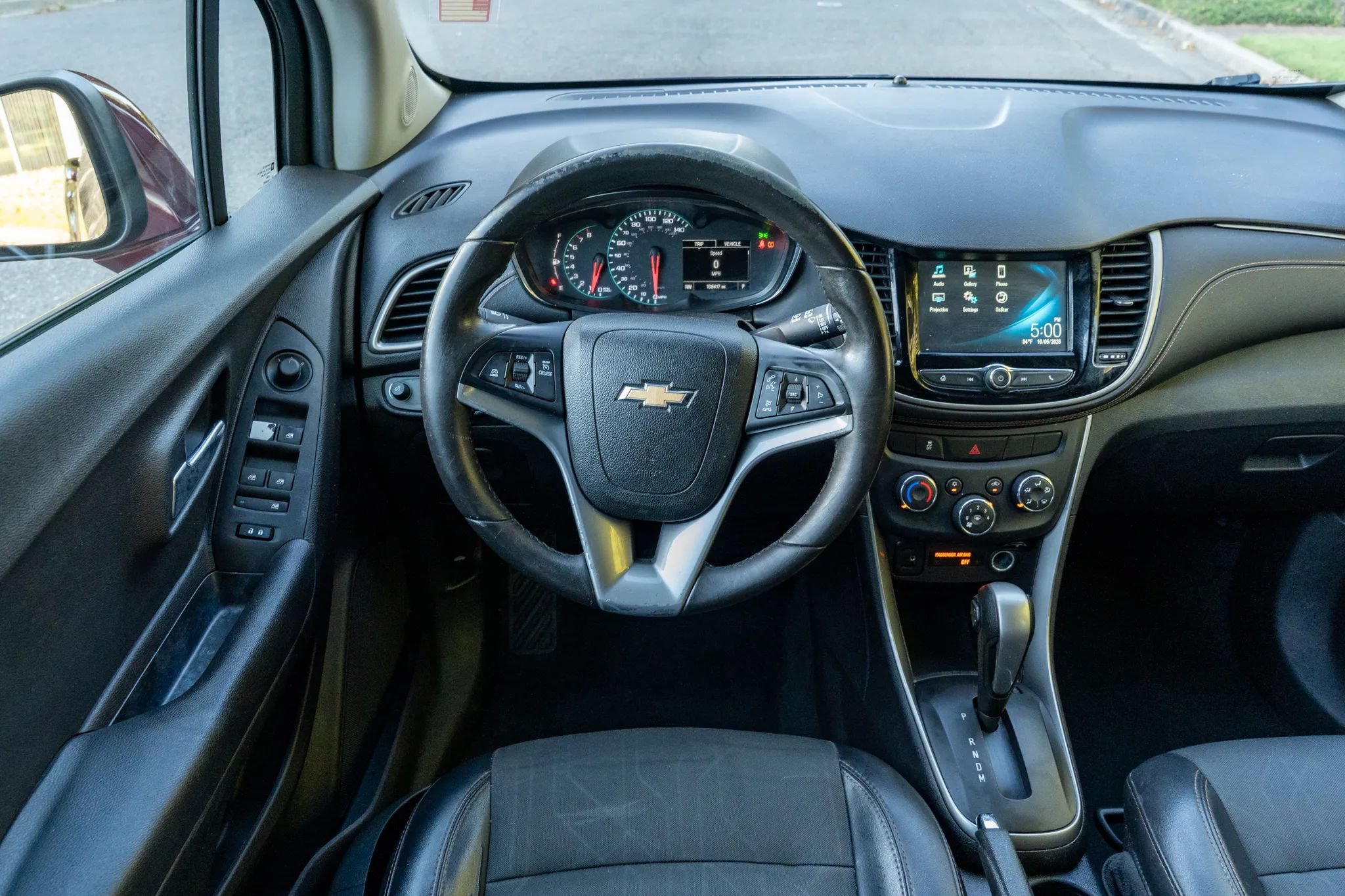 Used 2017 Chevrolet Trax LT w/ Driver Confidence Package FWD image 16