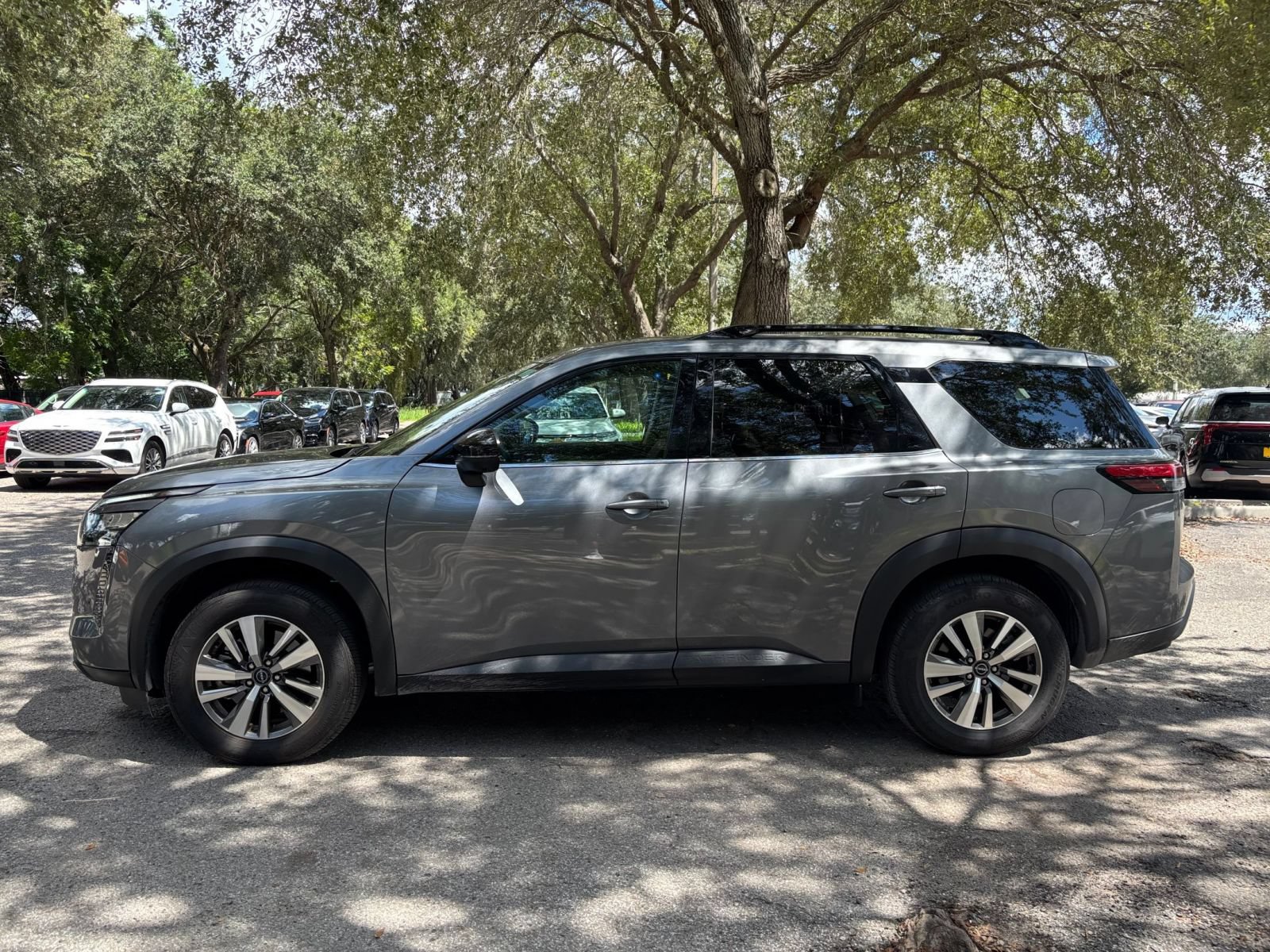Used 2026 Nissan Pathfinder SL FWD image 7
