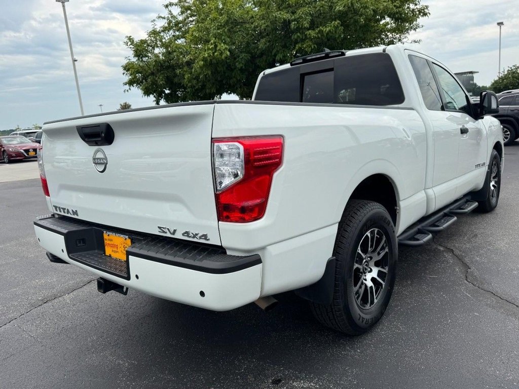 Used 2023 Nissan Titan SV w/ SV Utility Package image 3