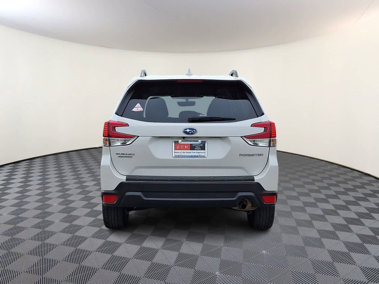 Used 2023 Subaru Forester Premium AWD/4WD image 6