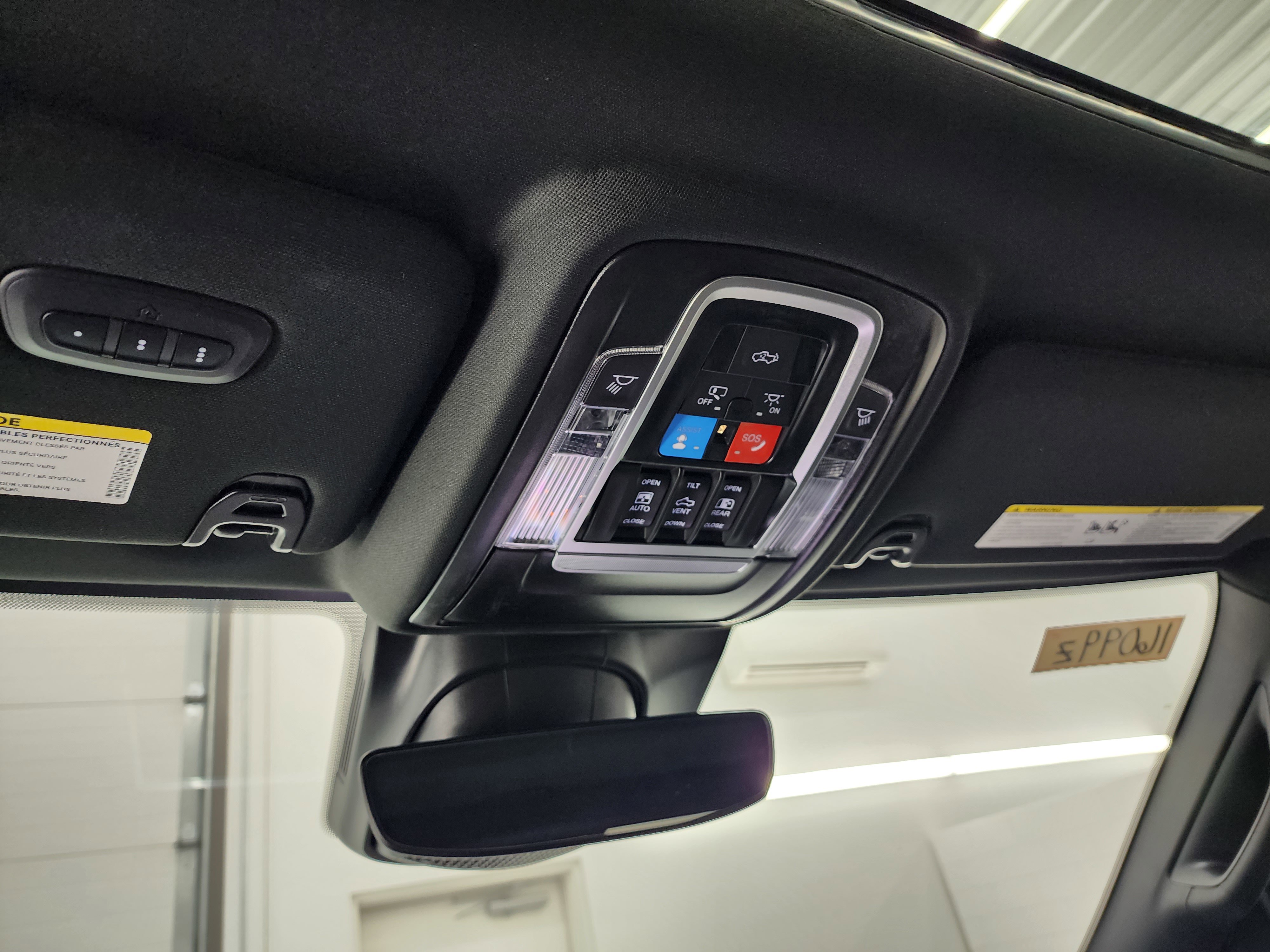 Used 2025 RAM 3500 Laramie image 12