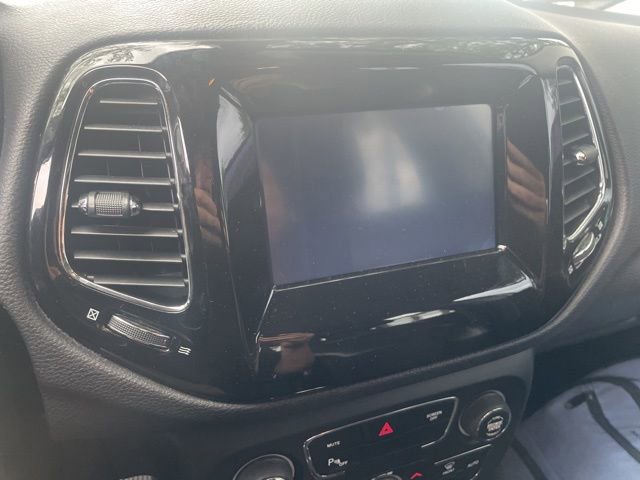 Used 2018 Jeep Compass Altitude w/ Popular Equipment Group image 16