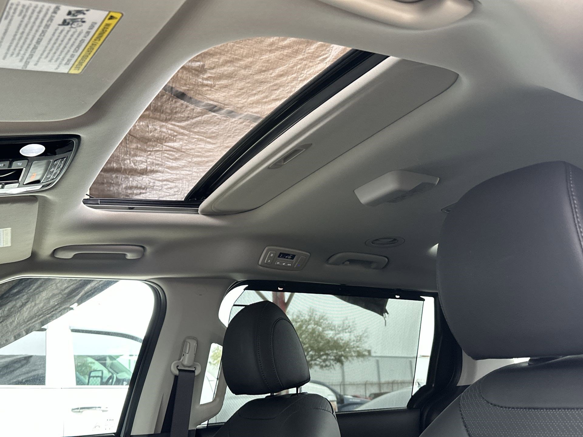 Certified 2025 Kia Carnival SX Prestige image 16