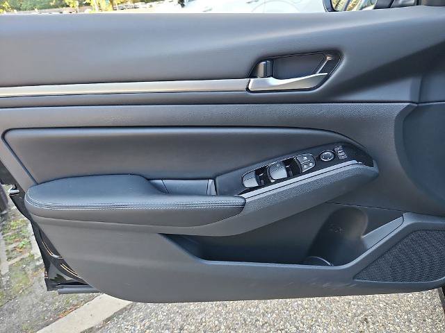 Certified 2023 Nissan Altima 2.5 SV FWD image 14
