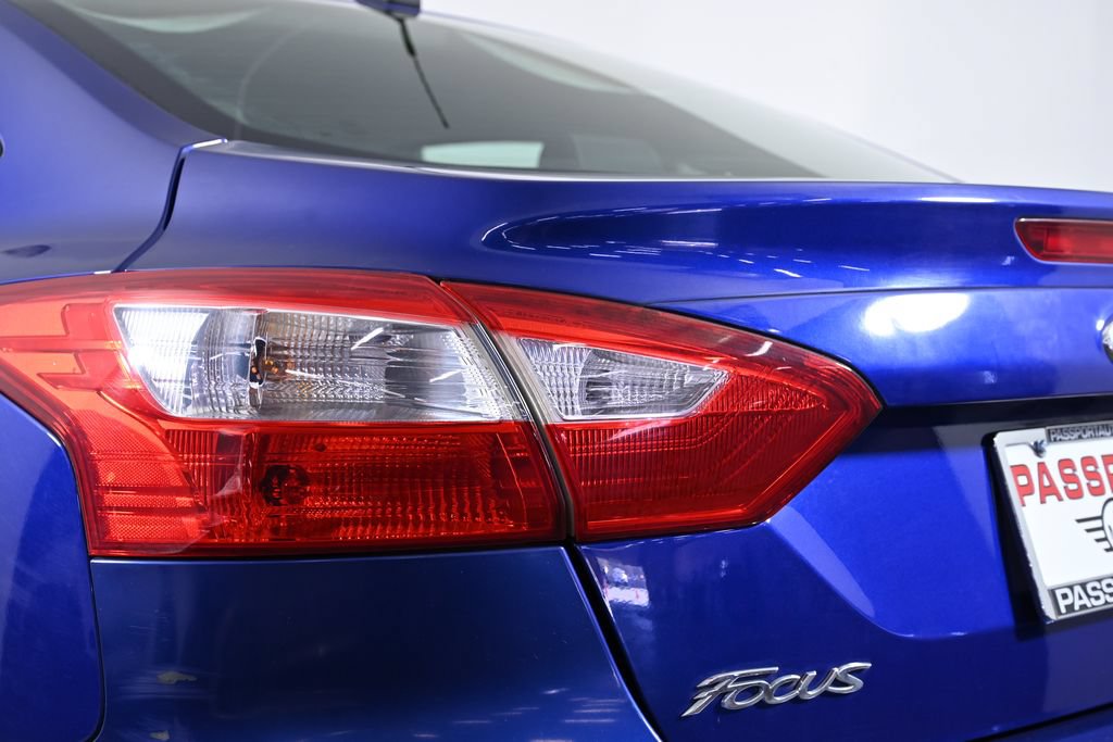 Used 2012 Ford Focus SE FWD image 6