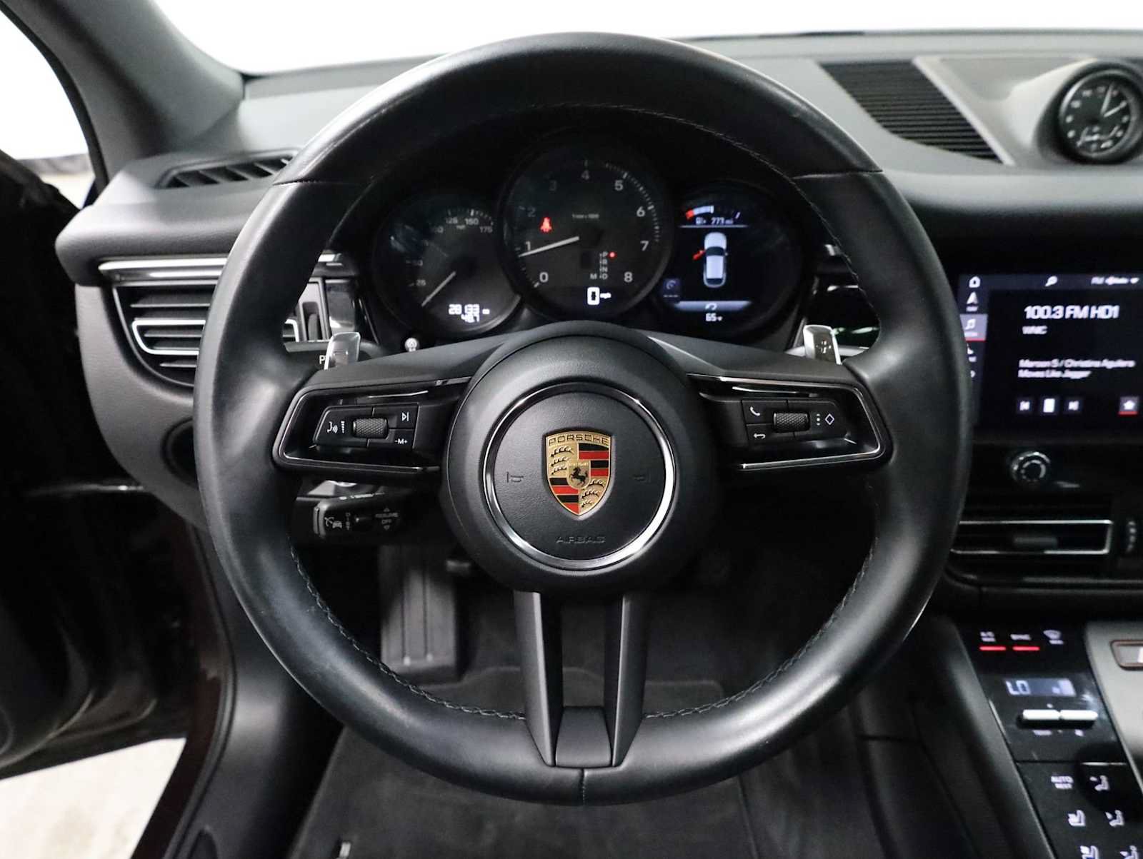 Certified 2023 Porsche Macan Turbo AWD/4WD image 25