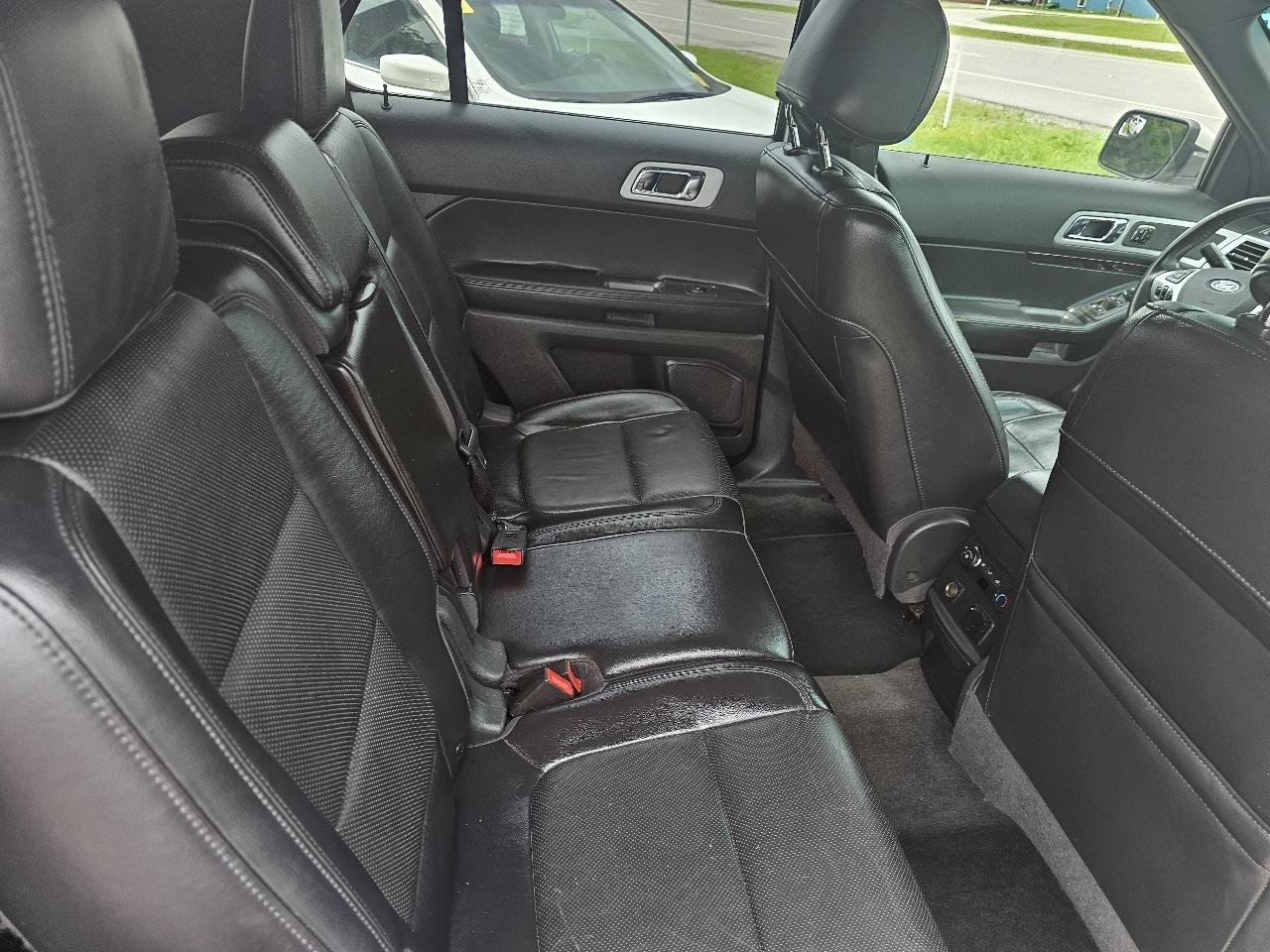 Used 2011 Ford Explorer Limited w/ 301A Rapid Spec Order Code FWD image 22