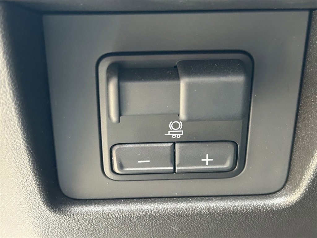 Used 2024 GMC Canyon Elevation w/ Convenience Package image 28