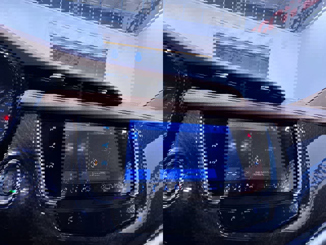 Used 2024 Cadillac XT6 Sport w/ Platinum Package image 25