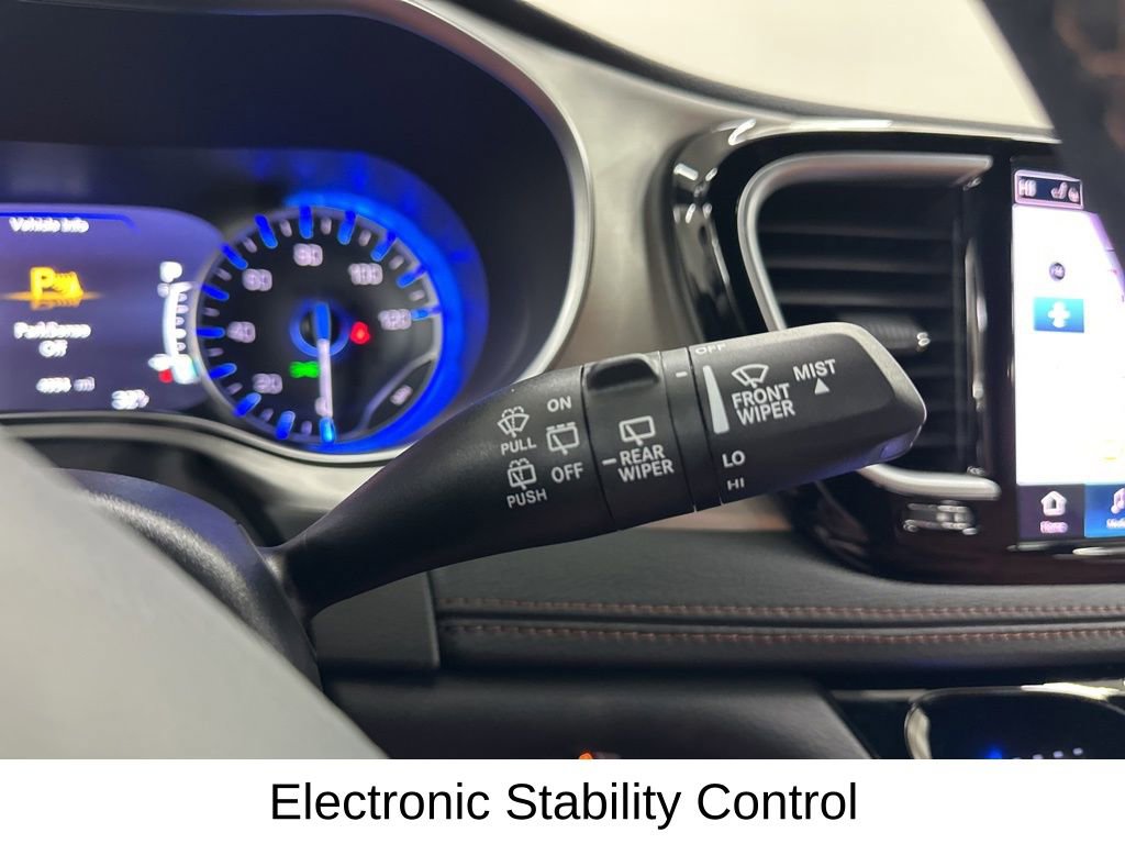 Used 2026 Chrysler Pacifica Pinnacle image 38